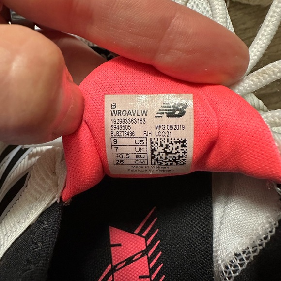 New Balance White and Black Athletic Shoes with Cushioned Midsole - Picture 5 of 5